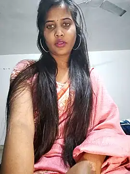 Snapshot of cute_radhikaa chatting on 01.12.26 cute radhikaa online show from 01.12.26