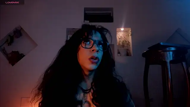 Chloe cooperr online show from 10.26.25