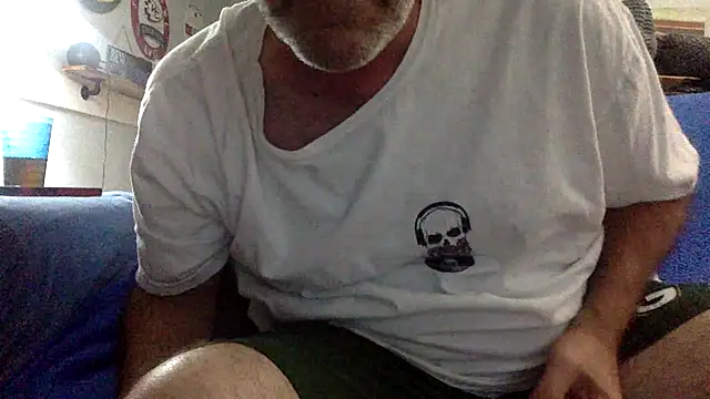 Snapshot of ClayShar2025 chatting on 06.08.26 ClayShar2025 online show from 06.08.26