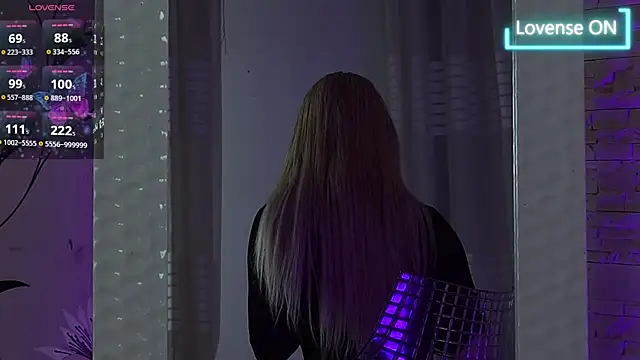 LucyLextonX online show from 09.29.25