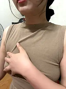 Snapshot of LinYi_Office chatting on 11.04.25 LinYi Office online show from 11.04.25