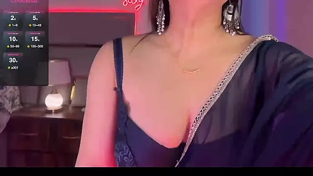 Snapshot of SunhariGirl chatting on 09.10.25 SunhariGirl online show from 09.10.25