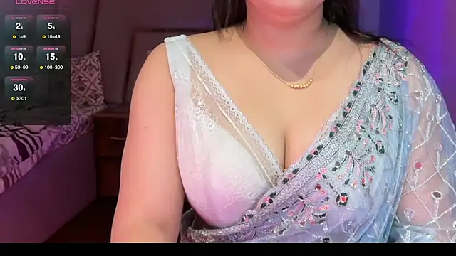 Snapshot of SunhariGirl chatting on 09.16.25 SunhariGirl online show from 09.16.25