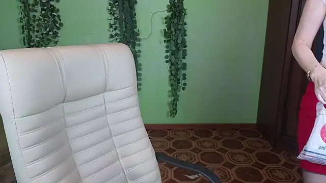 Snapshot of Habibi_Honeyy chatting on 11.09.25 Habibi Honeyy online show from 11.09.25