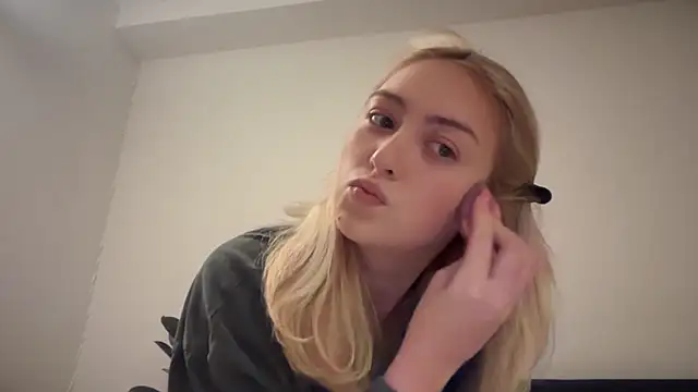 Kitty Swetty online show from 04.14.26