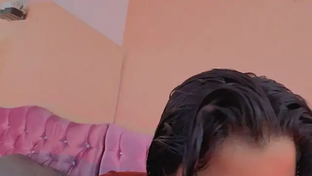 Snapshot of KARINAJTORRES chatting on 11.27.25 KARINAJTORRES online show from 11.27.25