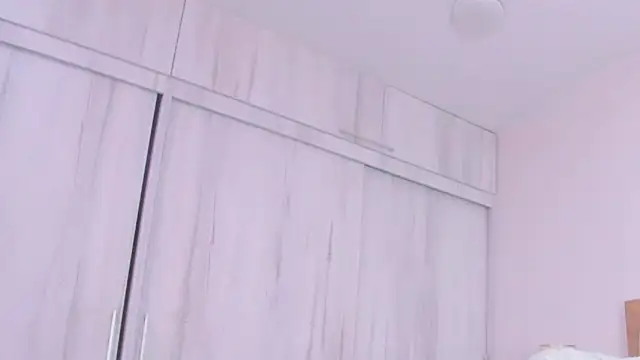 Snapshot of megan_rous_ chatting on 11.20.25 megan rous online show from 11.20.25