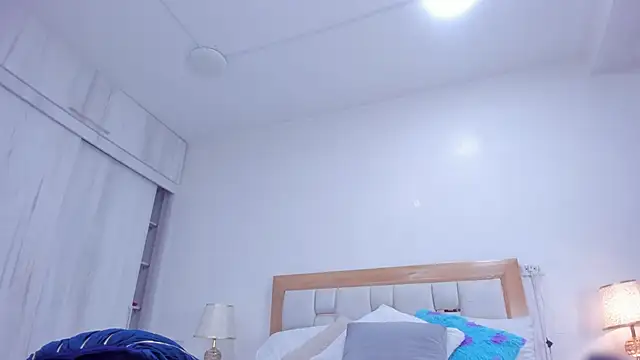 Snapshot of megan_rous_ chatting on 11.25.25 megan rous online show from 11.25.25