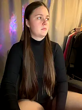 Snapshot of Cuty_Kitty chatting on 12.04.25 Cuty Kitty online show from 12.04.25