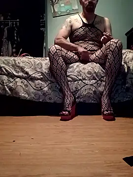 Snapshot of Crossedsissy chatting on 03.19.26 Crossedsissy online show from 03.19.26