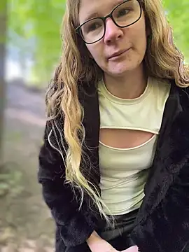 Bikergirl 97 online show from 04.28.26