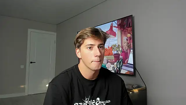 Snapshot of DaniHort chatting on 01.08.26 DaniHort online show from 01.08.26