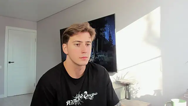 Snapshot of DaniHort chatting on 02.15.26 DaniHort online show from 02.15.26