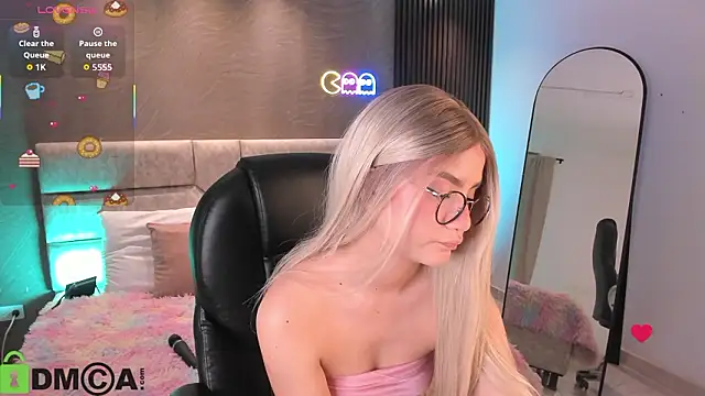 Arinextdoor online show from 03.26.26