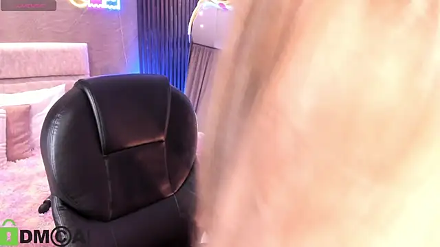 Arinextdoor online show from 04.07.26