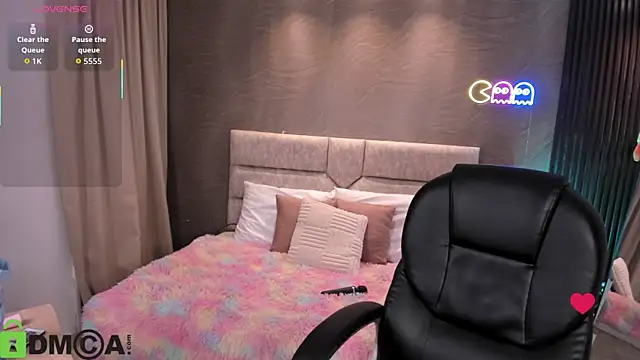 Arinextdoor online show from 04.10.26