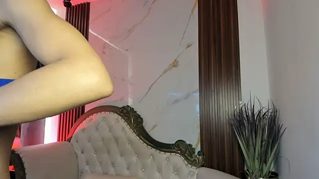 Snapshot of CoralieBronson chatting on 11.06.25 CoralieBronson online show from 11.06.25