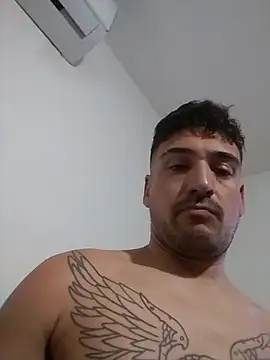 Snapshot of bigandstrong2217 chatting on 09.11.25 bigandstrong2217 online show from 09.11.25