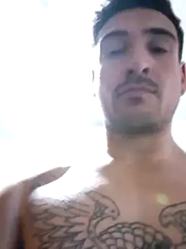 Snapshot of bigandstrong2217 chatting on 10.25.25 bigandstrong2217 online show from 10.25.25