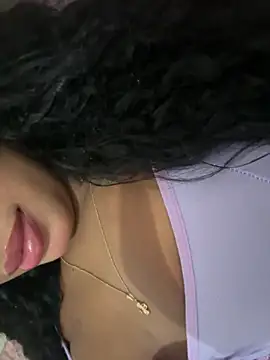 Snapshot of bianca090 chatting on 11.05.25 bianca090 online show from 11.05.25