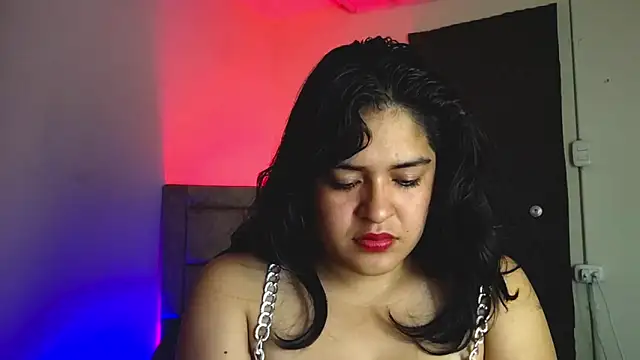 Snapshot of EmilyNoir1 chatting on 09.17.25 EmilyNoir1 online show from 09.17.25