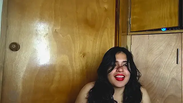Snapshot of EmilyNoir1 chatting on 09.20.25 EmilyNoir1 online show from 09.20.25