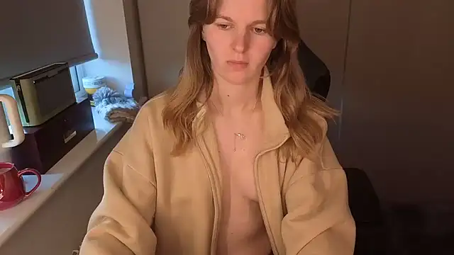 Snapshot of Lilly-Luscious chatting on 12.02.25 Lilly-Luscious online show from 12.02.25