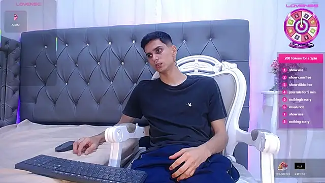 Sebalexis7 online show from 10.30.25