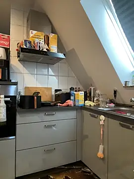 Snapshot of SweetTeenGirl chatting on 09.26.25 SweetTeenGirl online show from 09.26.25