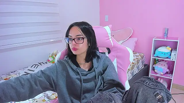 alexaa fox online show from 11.12.25