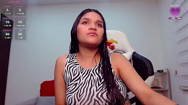 Roxxi 2110 online show from 09.24.25