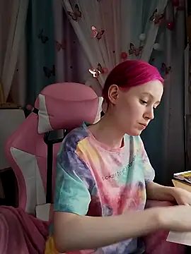 Fuzzy Unicorn online show from 11.28.25