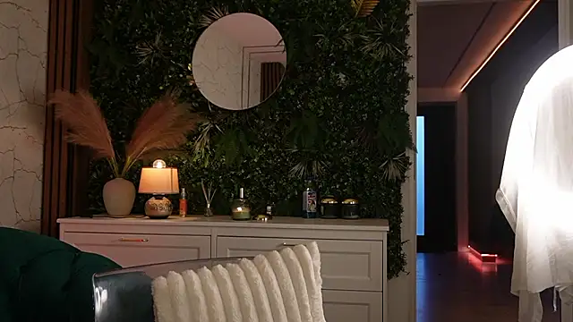 Snapshot of angel_wow_ chatting on 02.12.26 angel wow online show from 02.12.26