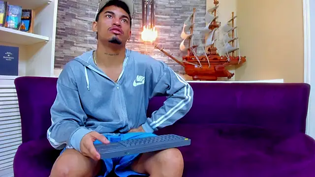 Brownie Lovers online show from 11.04.25