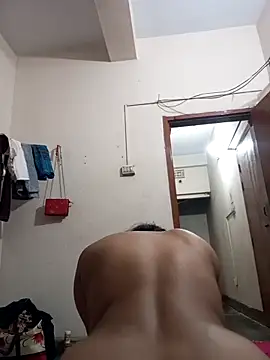 Snapshot of Hotty-couple063 chatting on 09.13.25 Hotty-couple063 online show from 09.13.25