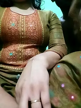 Snapshot of Hotty-couple063 chatting on 09.27.25 Hotty-couple063 online show from 09.27.25