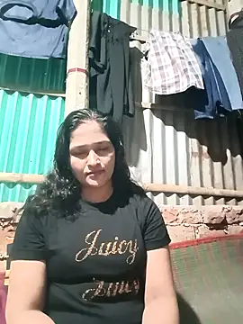 Snapshot of Hotty-couple063 chatting on 10.27.25 Hotty-couple063 online show from 10.27.25