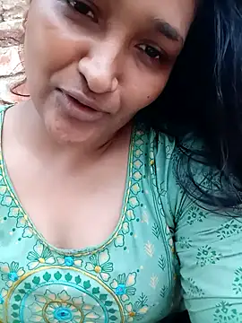 Snapshot of Hotty-couple063 chatting on 10.30.25 Hotty-couple063 online show from 10.30.25