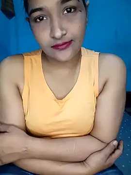 Snapshot of Hotty-couple063 chatting on 11.18.25 Hotty-couple063 online show from 11.18.25