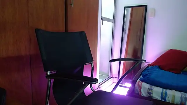 Snapshot of joacob00m chatting on 11.21.25 joacob00m online show from 11.21.25