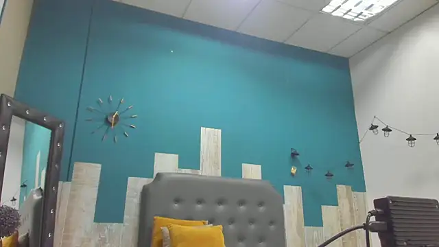 Ian1  online show from 11.12.25