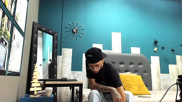 Ian1  online show from 11.27.25