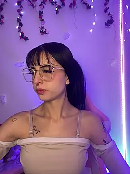 Lia  1 online show from 12.02.25