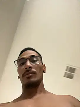 Snapshot of tanjir020 chatting on 09.17.25 tanjir020 online show from 09.17.25