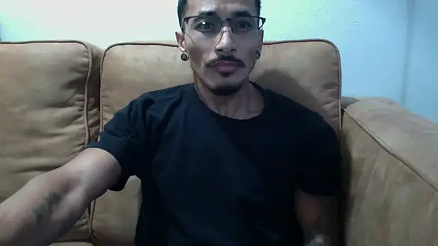 Snapshot of tanjir020 chatting on 10.02.25 tanjir020 online show from 10.02.25