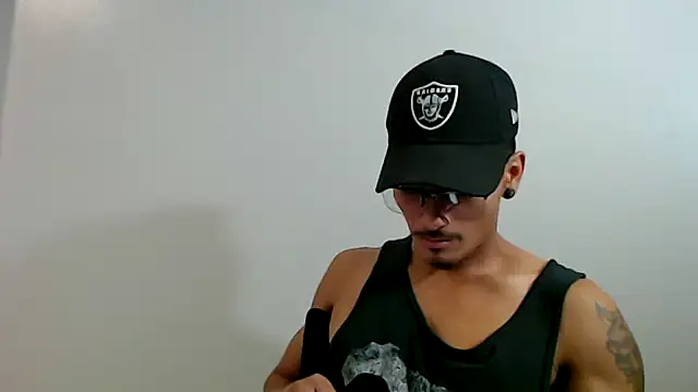 Snapshot of tanjir020 chatting on 12.16.25 tanjir020 online show from 12.16.25