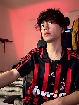 Snapshot of Tonerii chatting on 10.17.25 Tonerii online show from 10.17.25