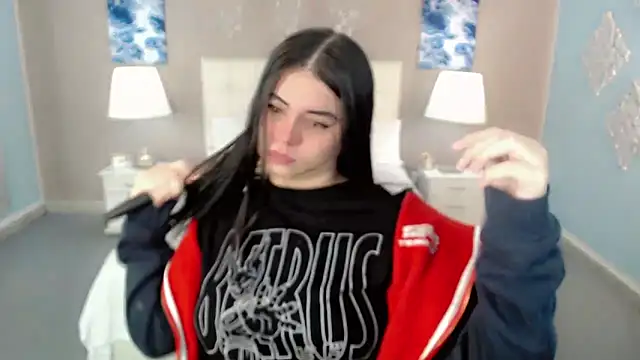 Snapshot of maddissonivanova chatting on 11.03.25 maddissonivanova online show from 11.03.25