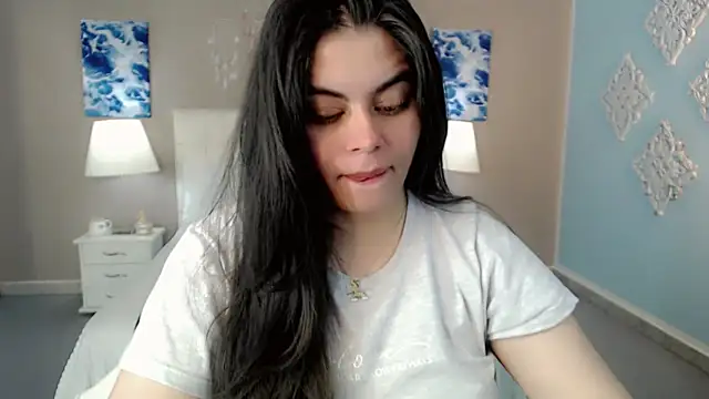 Snapshot of maddissonivanova chatting on 11.09.25 maddissonivanova online show from 11.09.25