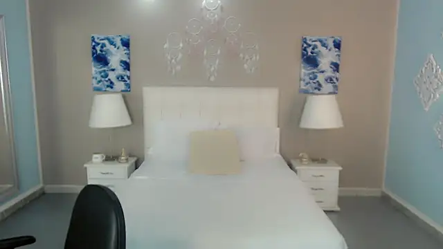 Snapshot of maddissonivanova chatting on 11.09.25 maddissonivanova online show from 11.09.25